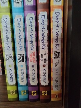 DIARY OF A WIMPY KID - 5 VOLUMES